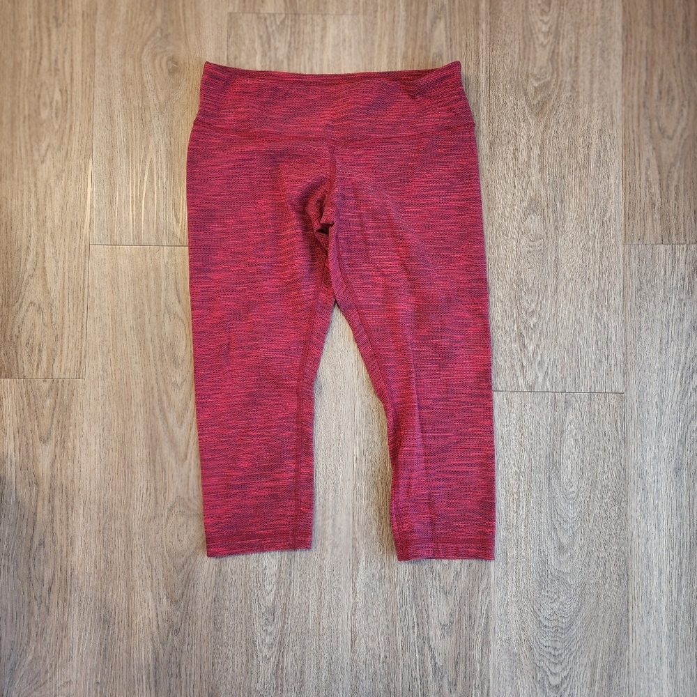 LULULEMON Womens Small Wunder Under Cropped Leggings Berry - Picture 1 of 3